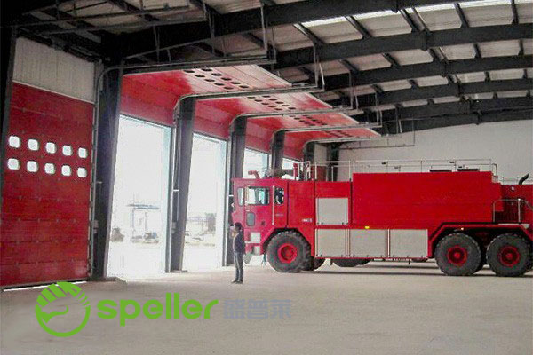 消防站提升門.jpg 消防站提升門.jpg