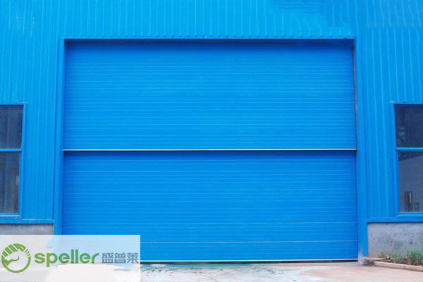 分段式提升門1.jpg 分段式提升門1.jpg